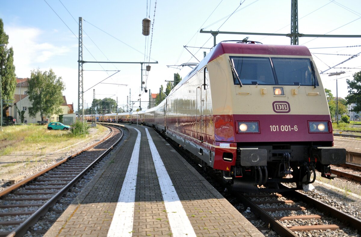 Bereitstellung des AKE TEE Reingold zur Rückfahrt in den Bahnhof Lindau-Insel am 12.08.2023.