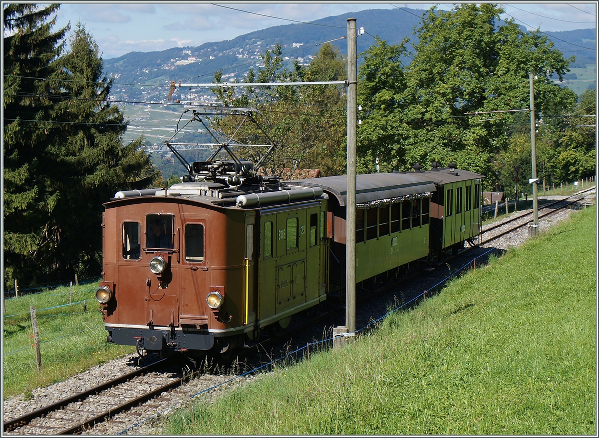  BERNE EN FETE  bei der Blonay Chamby Museumsbahn - die BOB HGe 3/3 N° 29, welche 1926 als letzte Lok den 1913/14 gelieferten an Vorgängerloks zur BOB kam und hier nun bei der B-C eine neuen Heimat gefunden hat. 13. Sept. 2014