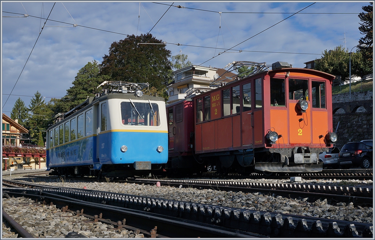 Bhe 2/4 207 und HGe 2/2 N° 2 in Glion.
16. Sept. 2017