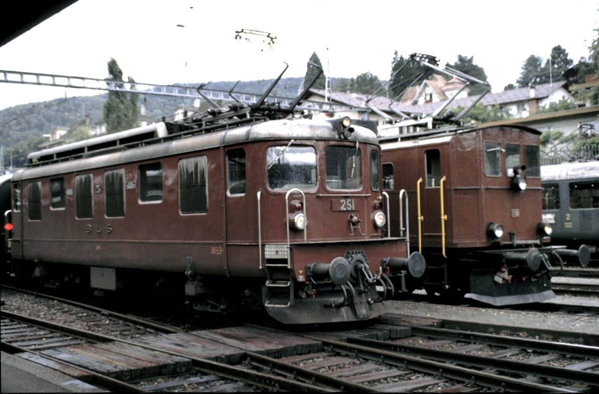 BLS Ae 4/4 Nr.251 und Ce 4/4 Nr.308 in Spiez am 09.09.1980.