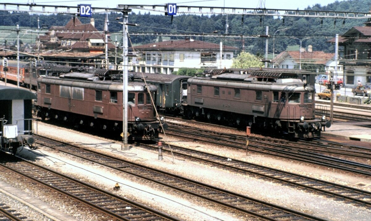 BLS Ae 6/8 Nr. 204 und 207 in Spiez am 27.07.1980.