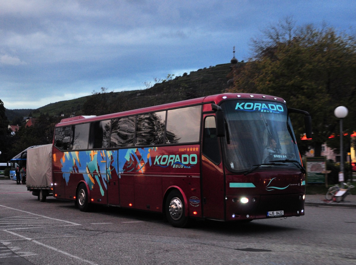 BOVA Bus von Korado Reisen aus der CZ,mit Radanhnger,am 20.9.2014 in Krems.