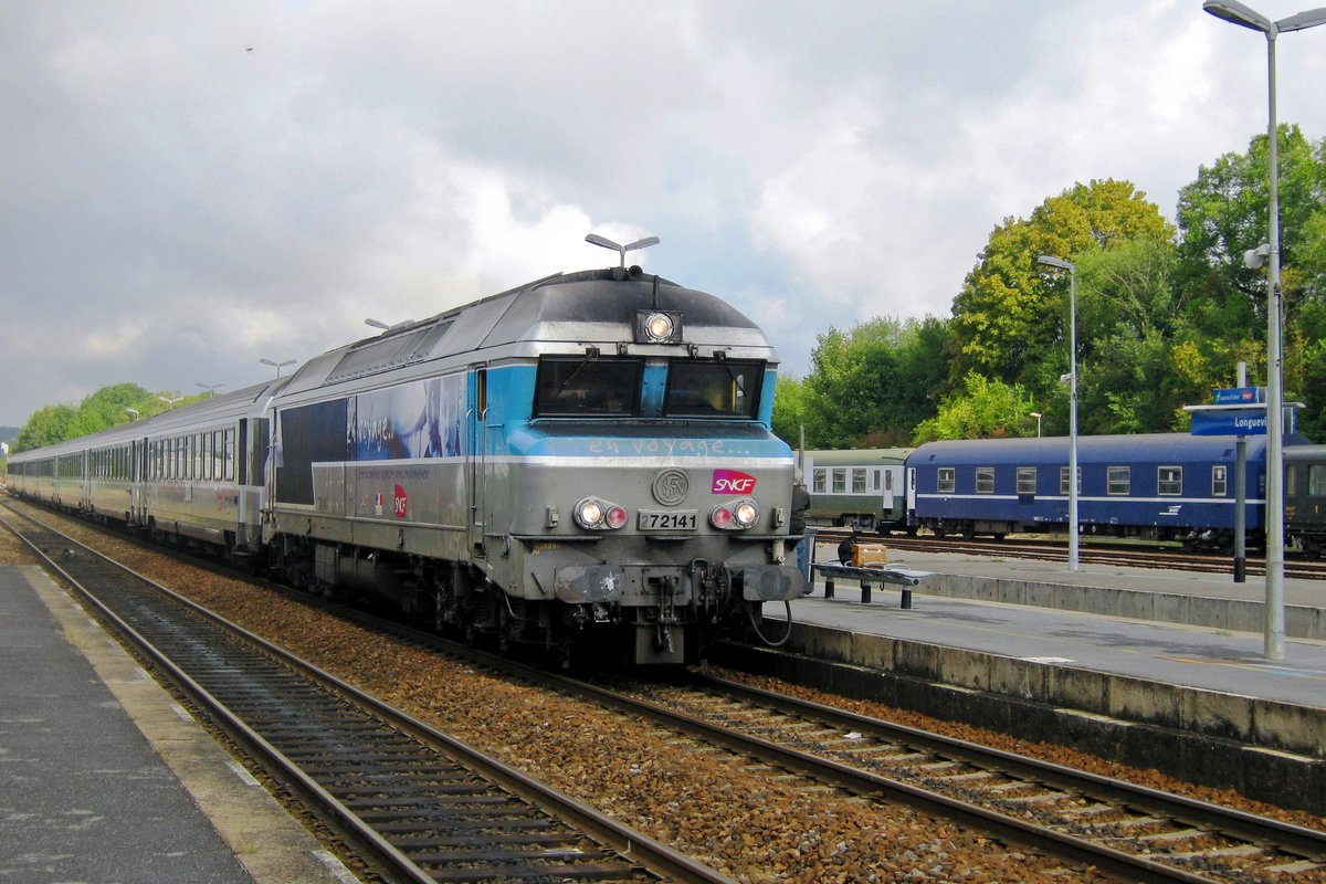 CC 72141 durchfahrt Longueville am 18 September 2011 mit ein CoRail nach Mulhouse über Troyes und Culmont-Chalindrey.