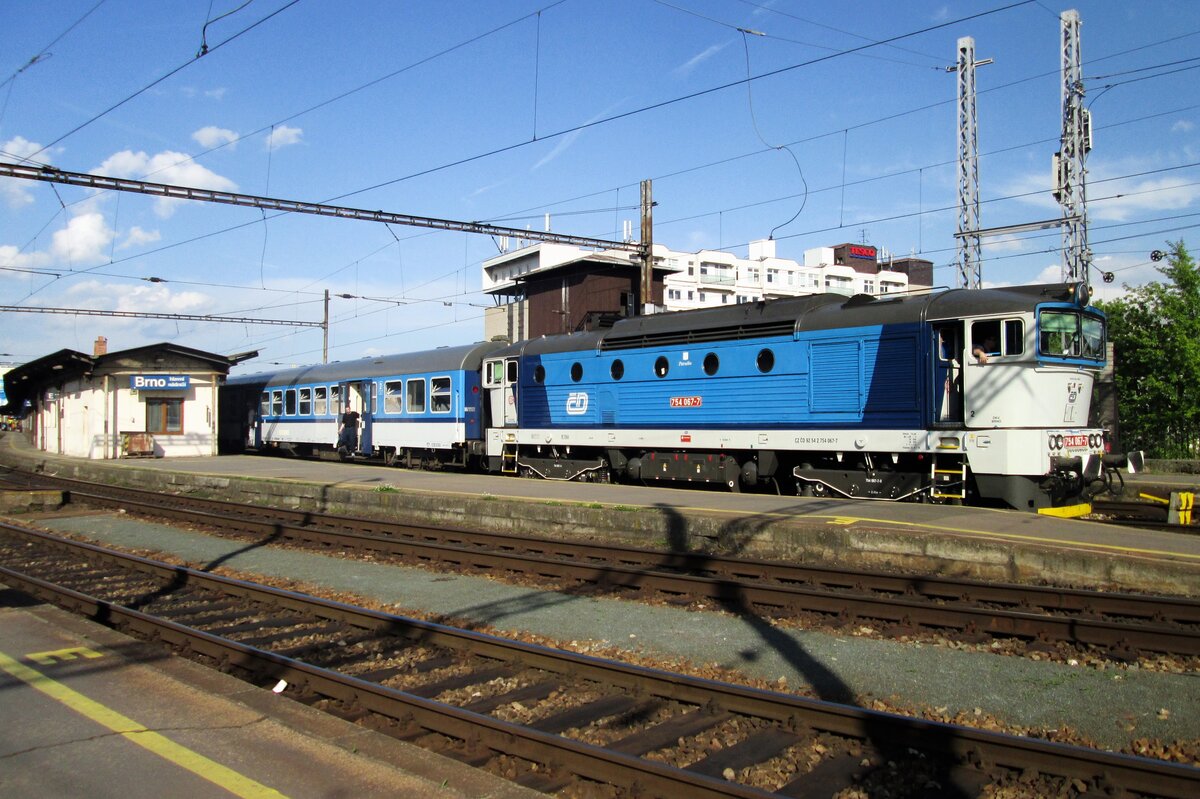 CD 754 067 steht am 2 Juni 2015 in Brno hl.n.