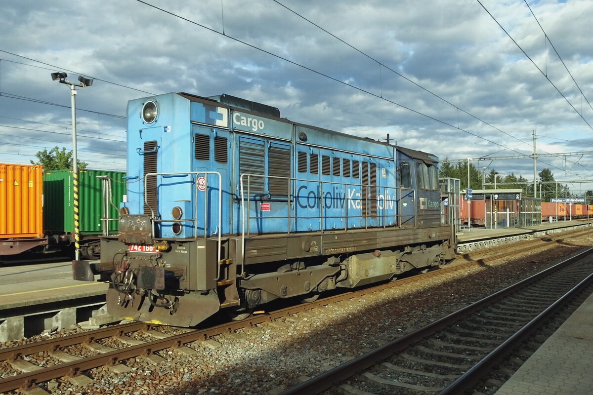 CD cargo 742 188 macht am 10 September 2022 Pause in Praha-Uhrineves.
