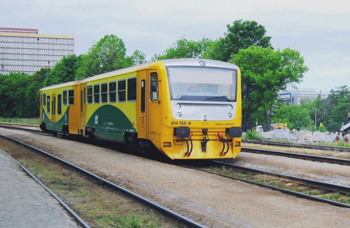 CD RegioNova 814 155 steht am 13 Mai 2012 in Praha-Veleslavin.
