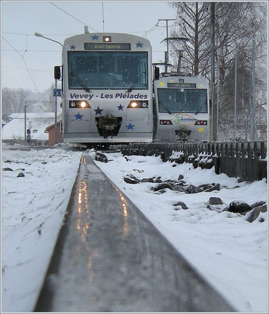 CEV MVR  Train des Etoiles  und  Astro Pleiades  bzw. BDeh 2/4 71  mit Bt und BEh 2/4 72 in Blonay.
5. März 2007