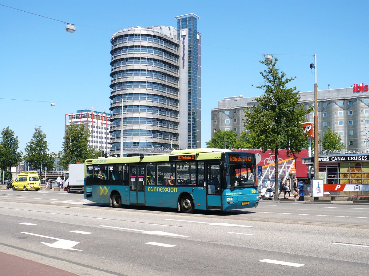 Connexxion Bus 3899 MAN Lion's City Baujahr 2007. Prins Hendrikkade, Amsterdam 23-07-2014.

Connexxion bus 3899 MAN Lion's City bouwjaar 2007. Prins Hendrikkade, Amsterdam 23-07-2014.