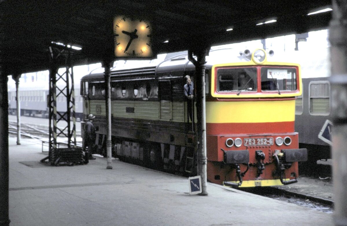 CSD 753 252-6 in Pilzen im Mrz 1991.