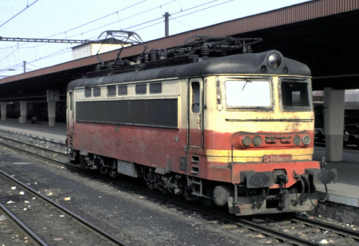 CSD S 499 0259 in Cheb im Mrz 1991.