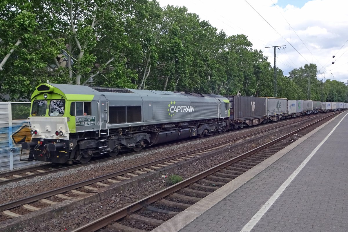 CT 6609 durchfahrt mit ein Containerzug nach Antwerpen am 8 Juni 2019 Köln Süd. 