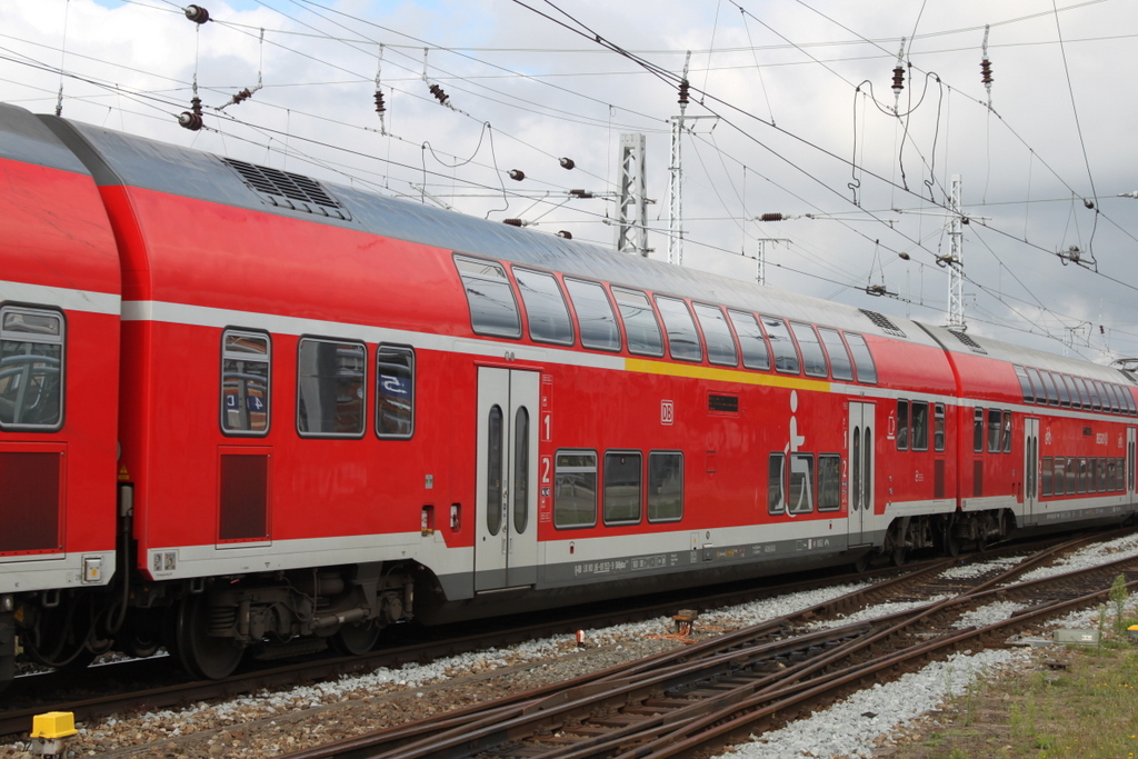 D-DB 50 80 36-81 153-9 DABpbza am 02.09.2018 im Rostocker Hbf.