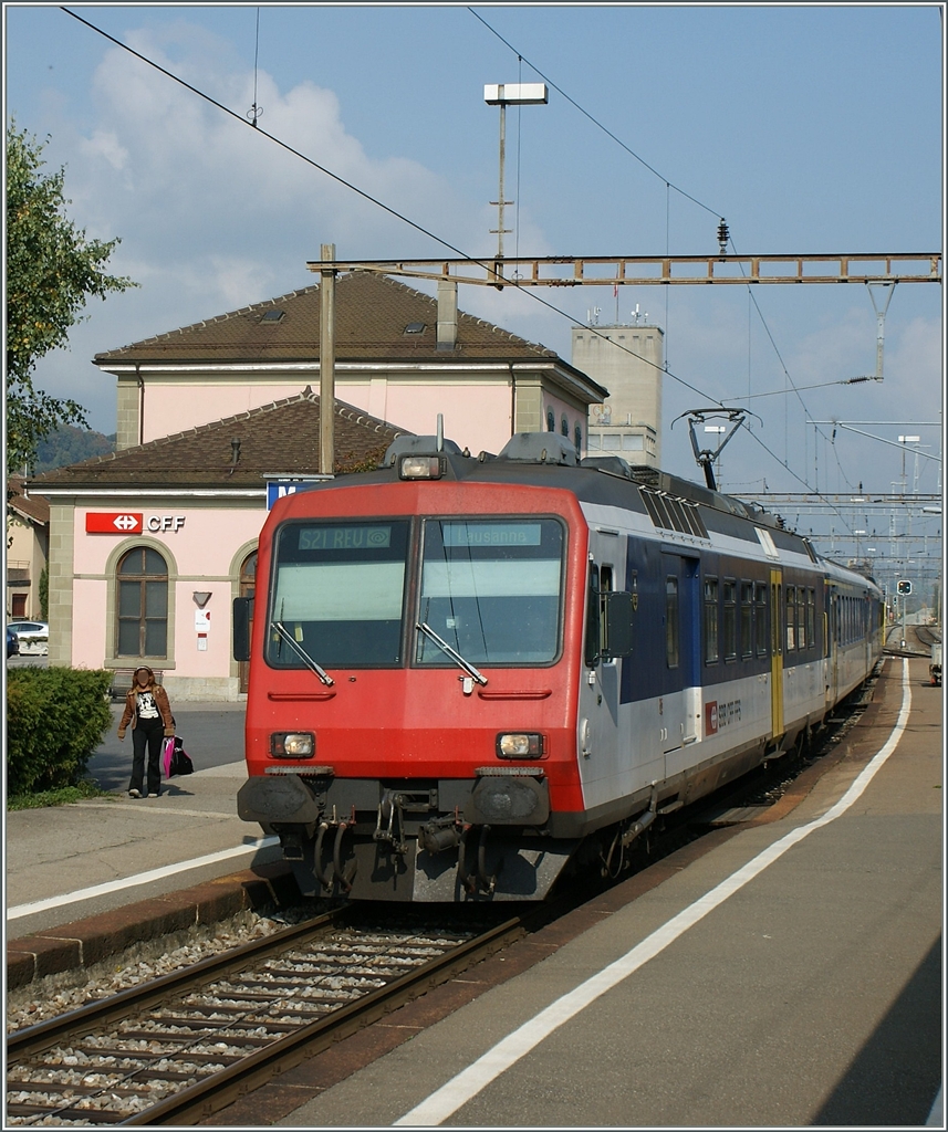 Damals noch normaler Alltag: Ein NPZ als Regionalzug Lausanne Payerne beim Halt in Moudon.
9. Okt. 2008