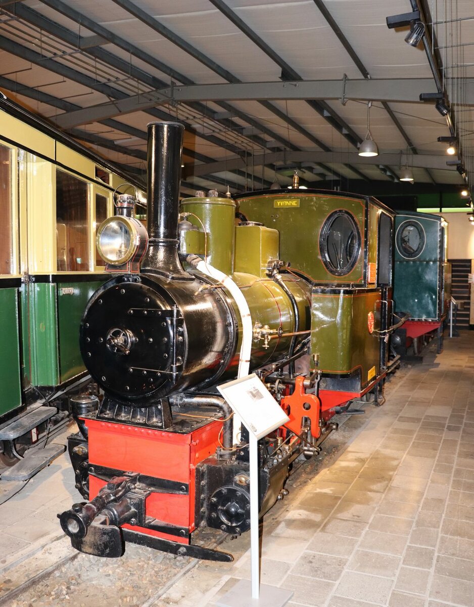 Dampflok Nummer 2  Yvonne  Baujahr 1921 Maffei, M�nchen, Deutschland. Museum Stichting Nationaal Smalspoor Stoomtrein Katwijk Leiden. Valkenburg 04-08-2022.


Stoomloc nummer 2  Yvonne  bouwjaar 1921 gebouwd door Maffei in M�nchen, Duitsland. Museum Stichting Nationaal Smalspoor. Valkenburg 04-08-2022.


