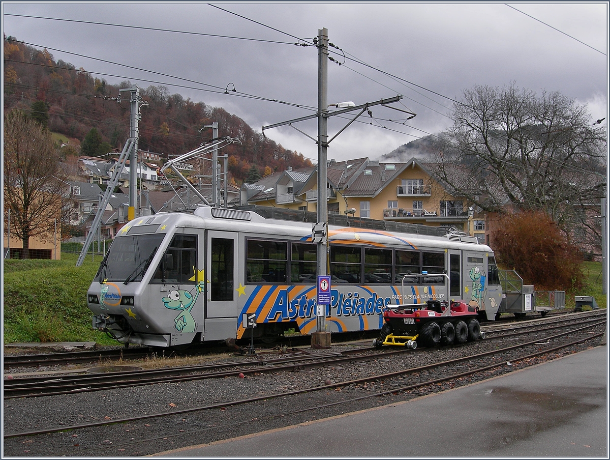 Das Neuste bei der MOB: ein Mini-Feuerwehr Auto/Zug, hier bei Probefahrten in Blonay.
3. Dez. 2018