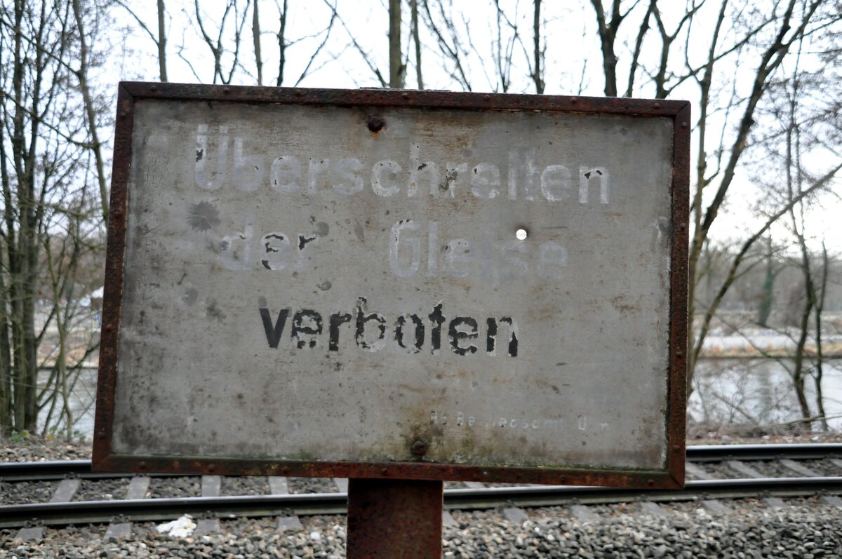 Das vergessene Schild in Ulm am 15.12.2009.