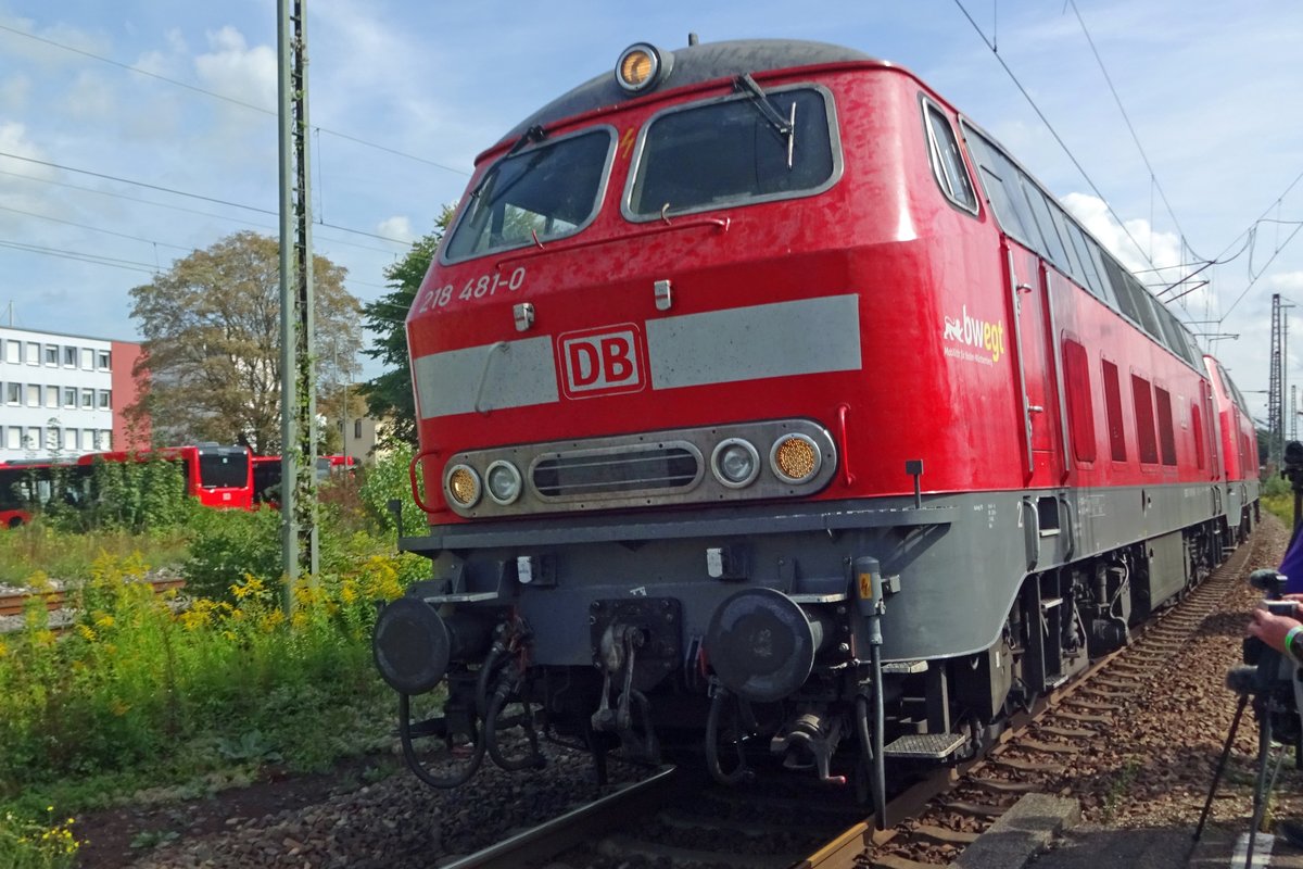 DB 218 481 legt sich am 13 September 2019 in Göppingen in die Kurve.