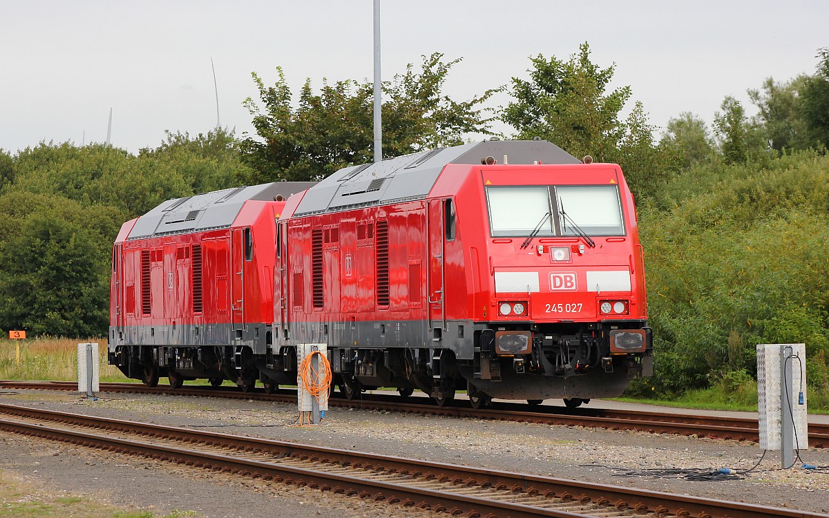 DB 245 026 und 027 im Bw Niebüll. 26.08.2017