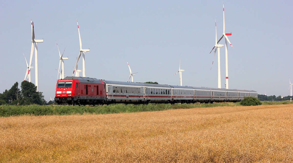 DB 245 027 mit IC 2311 aufgenommen am Bü Triangel/Am Rollwagenzug 19.07.2022