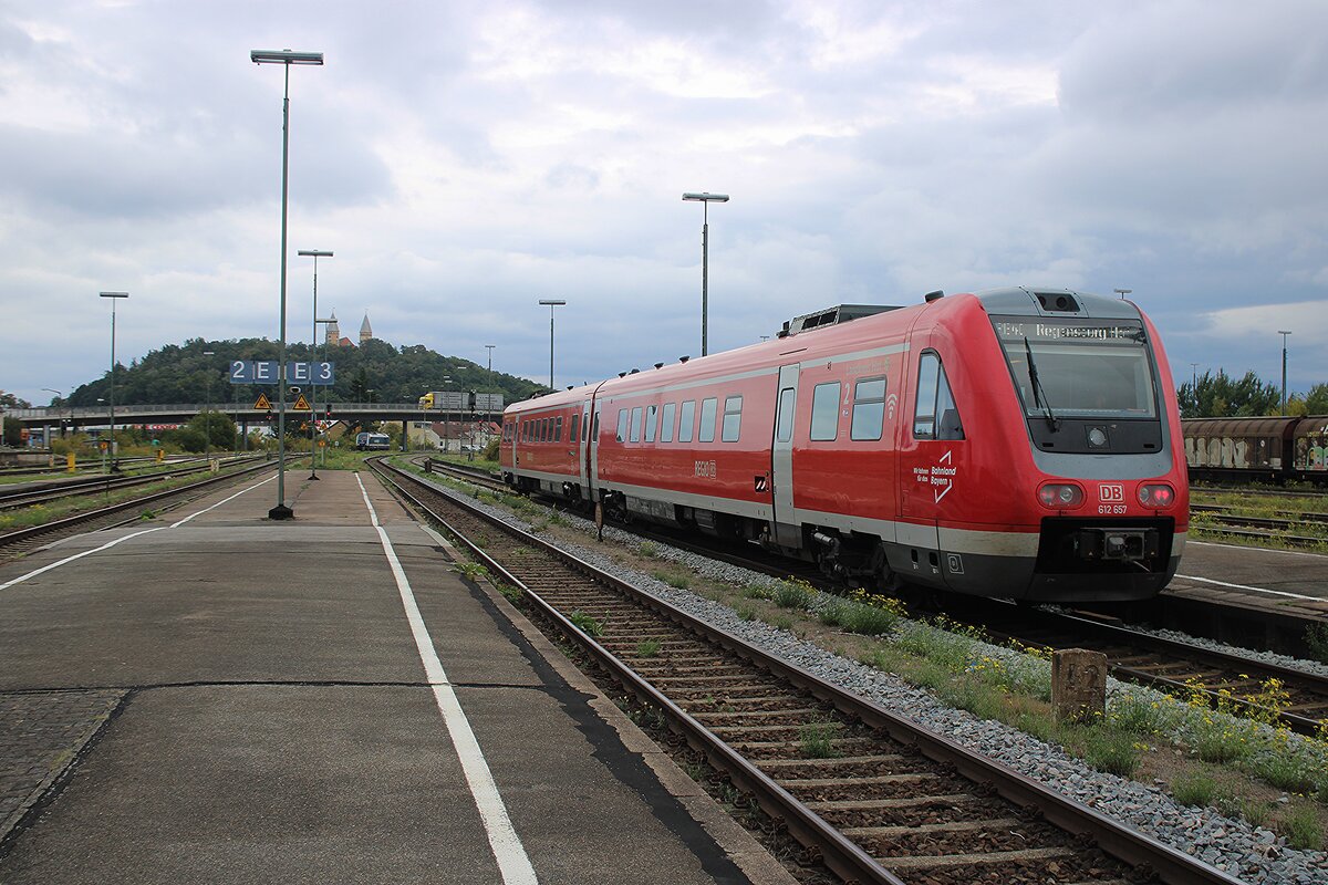 DB 612 157/657 verlasst Schwandorf am 24 September 2025.