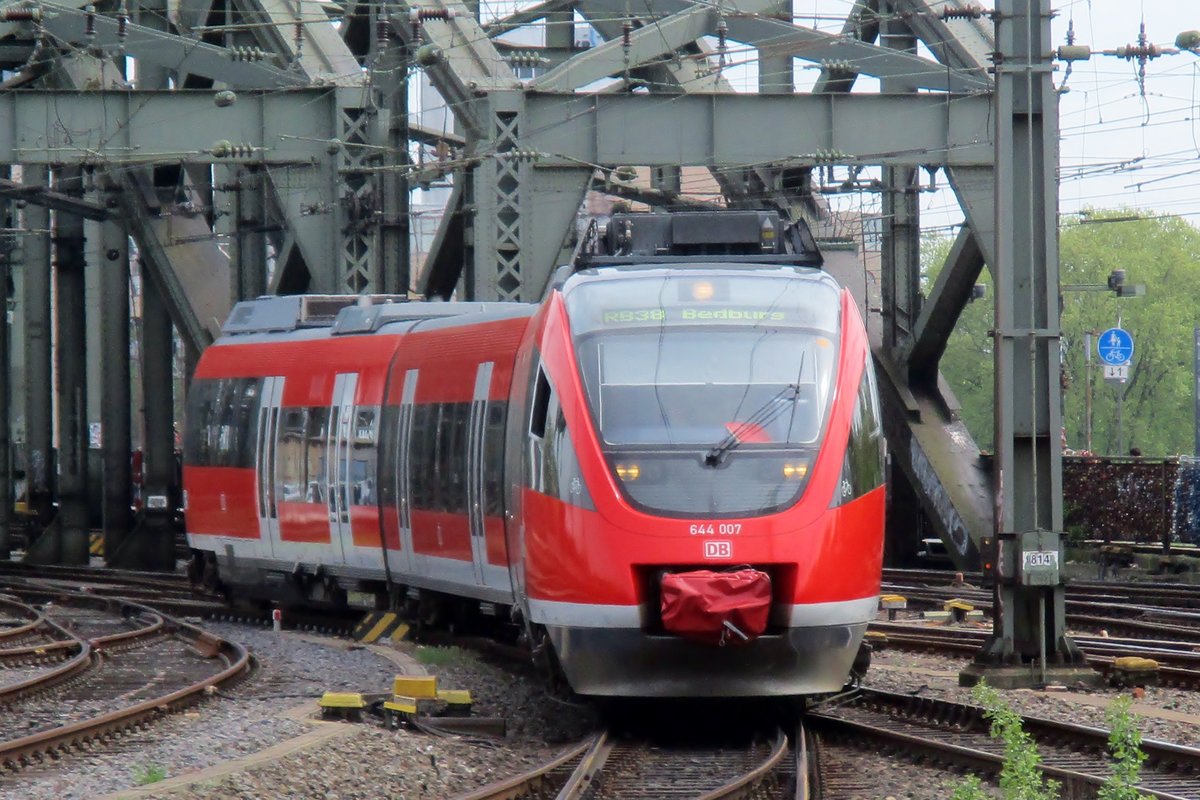 DB 644 007 verlässt Köln Hbf am 27 April 2018.