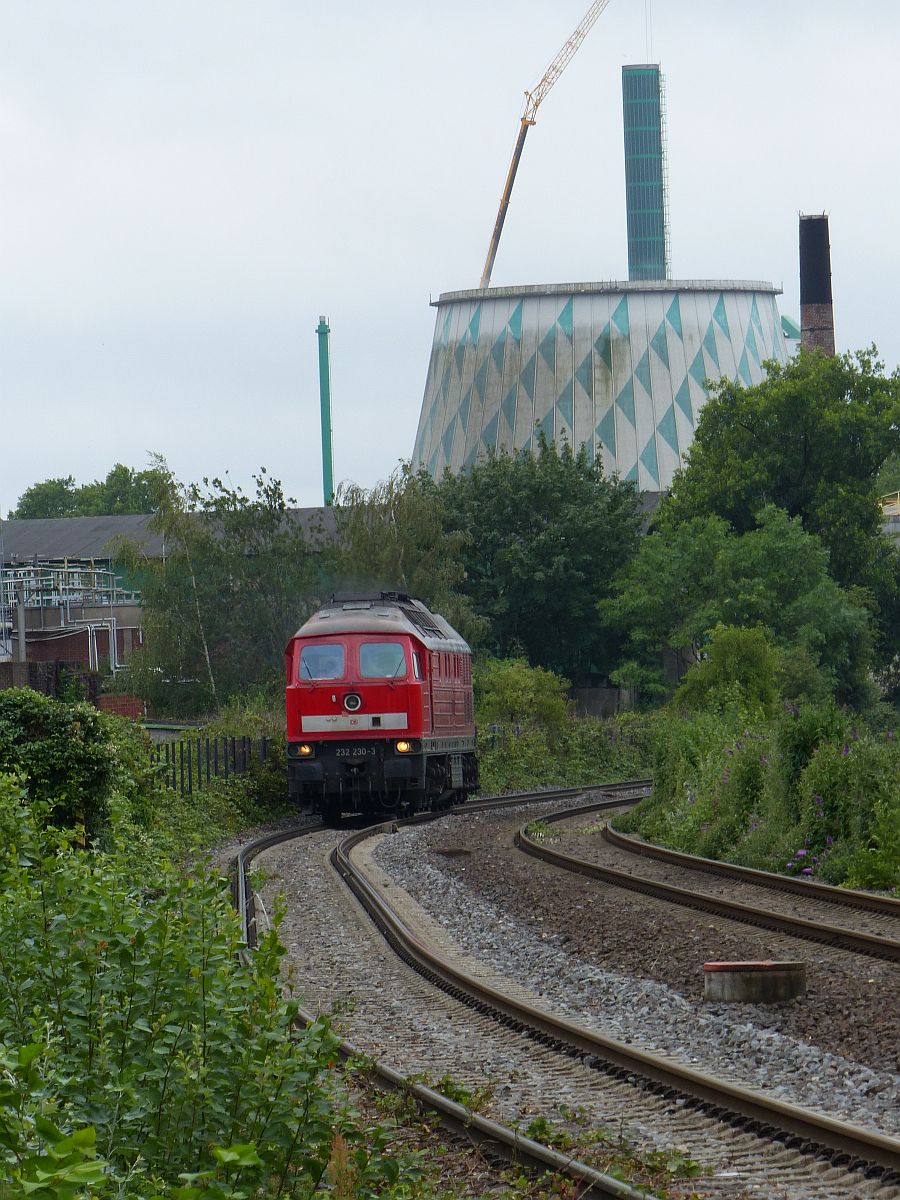 DB Cargo Diesellok 232 230-3 Dachsstrasse, Angerhausen Wannheim, Duisburg 09-07-2020.

DB Cargo dieselloc 232 230-3 Dachsstrasse, Angerhausen Wannheim, Duisburg 09-07-2020.