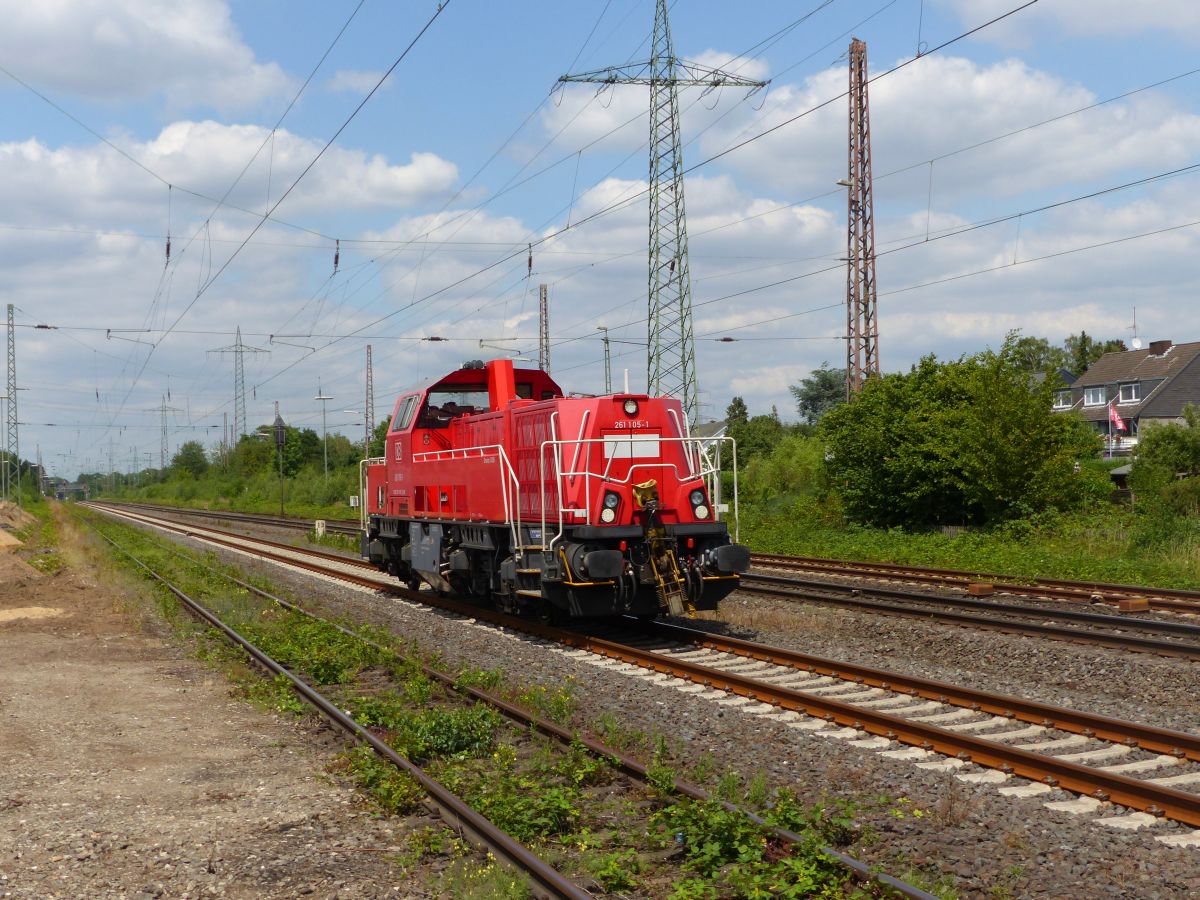 DB Cargo Diesellok 261 105-1 Lintorf 13-07-2017.

DB Cargo dieselloc 261 105-1 Lintorf 13-07-2017.