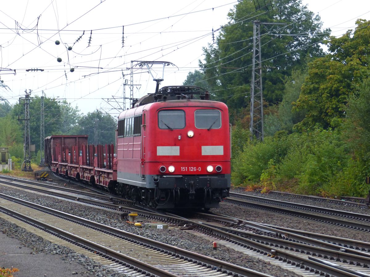 DB Cargo Lok 151 126-0 mit Gterzug Salzbergen 17-08-2018.

DB Cargo loc 151 126-0 met goederentrein Salzbergen 17-08-2018.