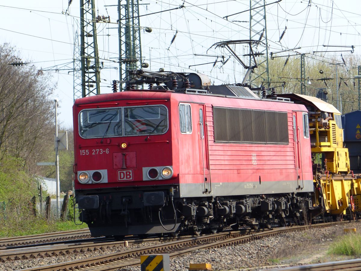 DB Cargo Lok 155 273-6 Rangierbahnhof K�ln Gremberg. Porzer Ringstra�e, K�ln 31-03-2017.

DB Cargo loc 155 273-6 rangeerstation Keulen Gremberg. Porzer Ringstra�e, Keulen 31-03-2017.