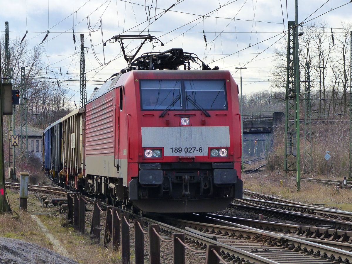 DB Cargo Lok 189 027-6 Rangierbahnhof Keulen Kalk Nord am 08-03-2018.

DB Cargo loc 189 027-6 rangeerstation Kln Kalk Nord am 08-03-2018.