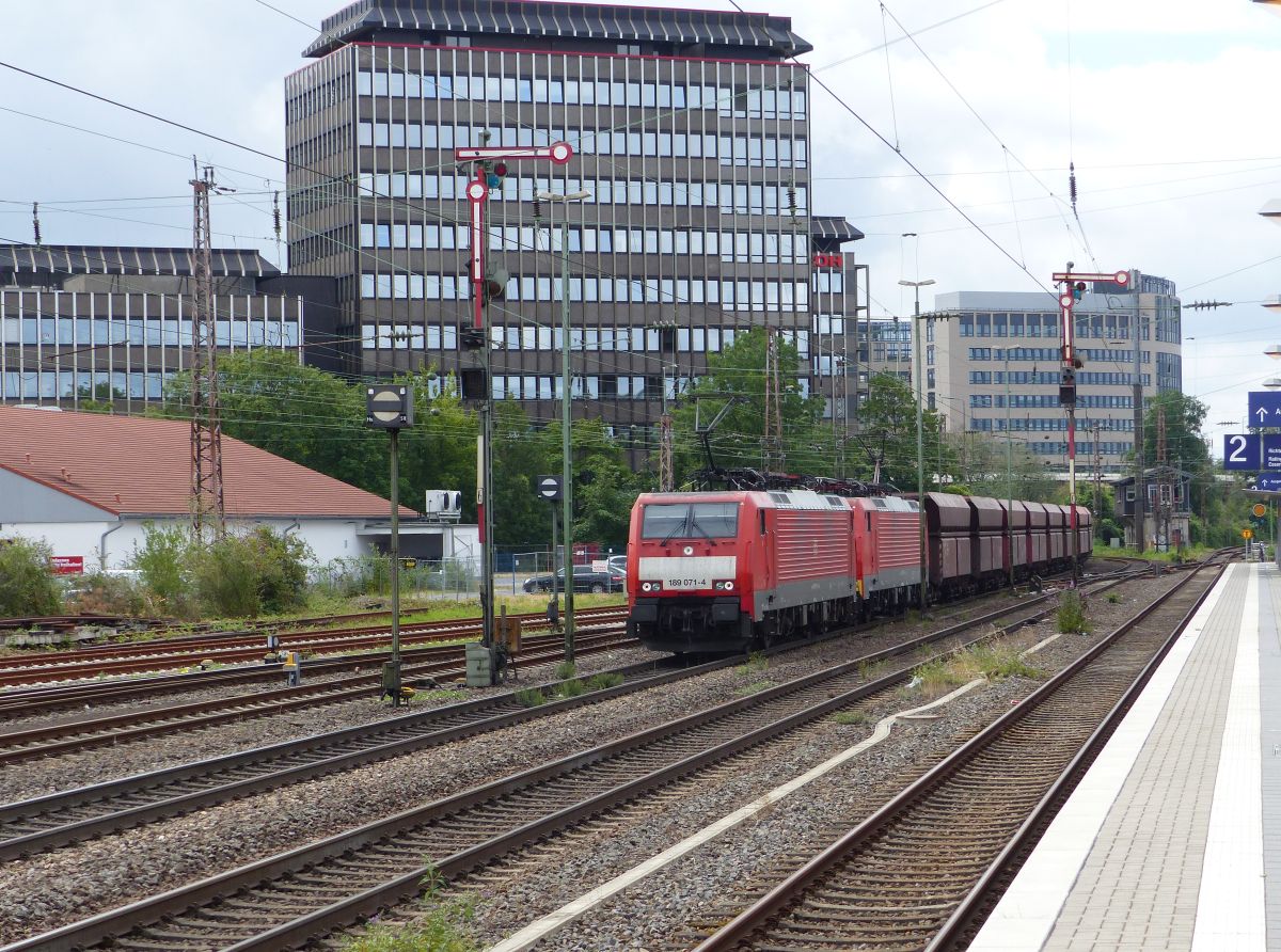 DB Cargo Lok 189 071-4 Dsseldorf Rath 09-07-2020.

DB Cargo loc 189 071-4 Dsseldorf Rath 09-07-2020.