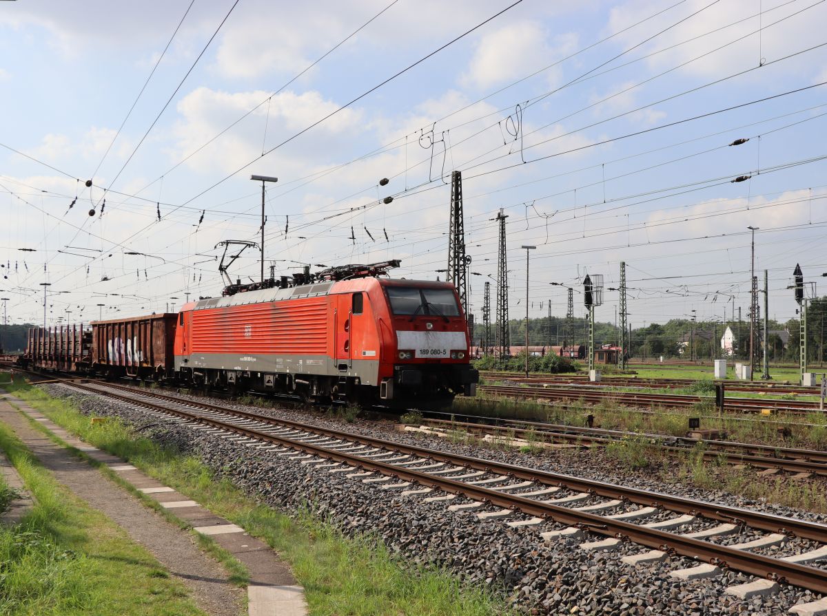 DB Cargo Lokomotive 189 080-5 Gterbahnhof Oberhausen West 02-09-2021.

DB Cargo locomotief 189 080-5 goederenstation Oberhausen West 02-09-2021.