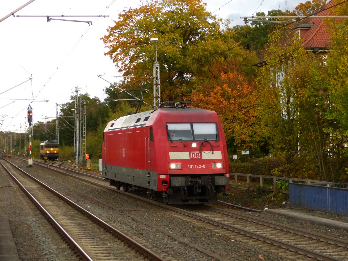 DB Lok 101 122-0 Gleis 1 Bad Bentheim 02-11-2018.
DB loc 101 122-0 spoor 1 Bad Bentheim 02-11-2018.