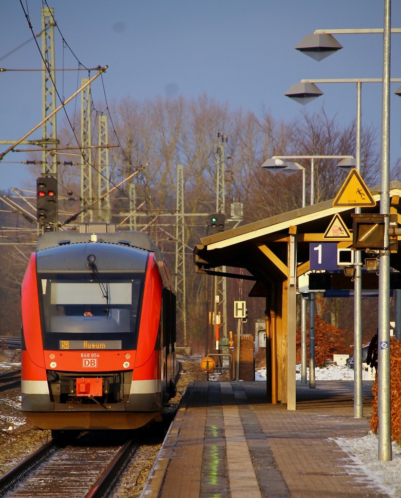 DB RBSH Lint II 41, 648 454/954 als RB nach Husum verlässt hier gerade Schleswig. 24.01.2014