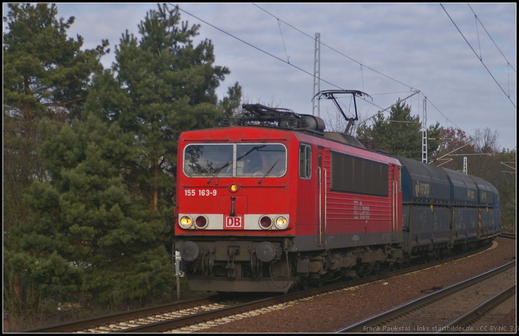DB Schenker 155 163-9 am 06.02.2014 mit Falns-Wagen der PKP Cargo in der Berliner Wuhlheide
<br><br>
Update: 10.02.2015 in Opladen verschrottet
