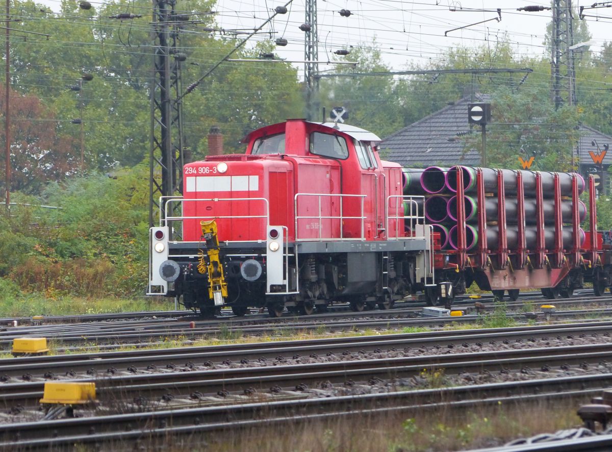 DB Schenker Dieselloc 294 906-3 Gterbanhof Oberhausen West 20-10-2016.

DB Schenker dieselloc 294 906-3 goederenstation Oberhausen West 20-10-2016.