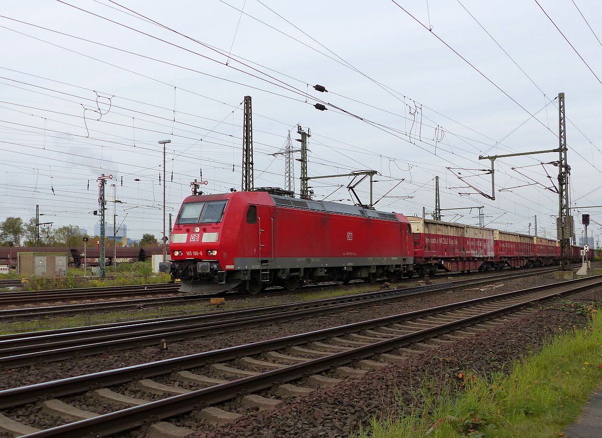 DB Schenker loc 185 190-6 mit G�terzug Oberhausen West 30-10-2015.

DB Schenker loc 185 190-6 met goederentrein Oberhausen West 30-10-2015.