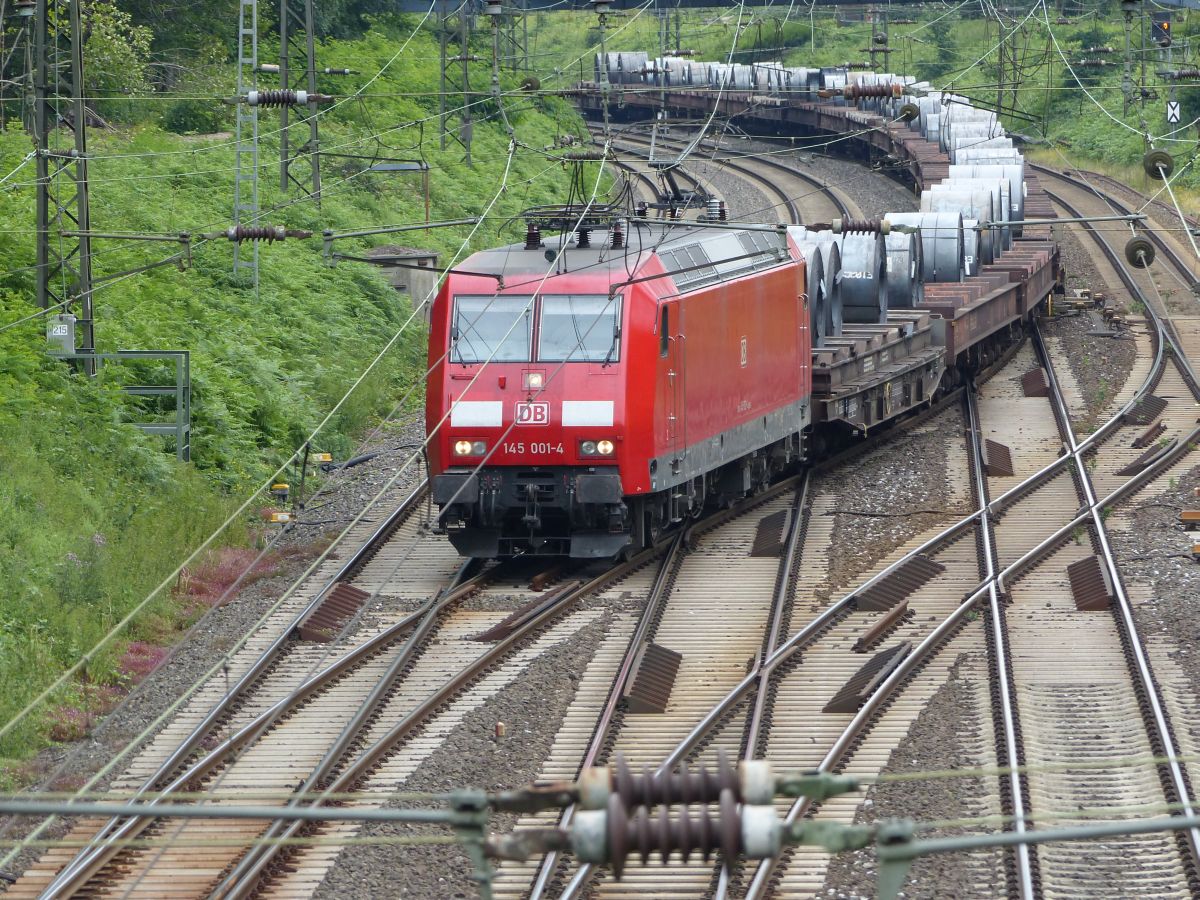 DB Schenker Lok 145 001-4 Forsthausweg, Duisburg 08-07-2016.

DB Schenker loc 145 001-4 Forsthausweg, Duisburg 08-07-2016.