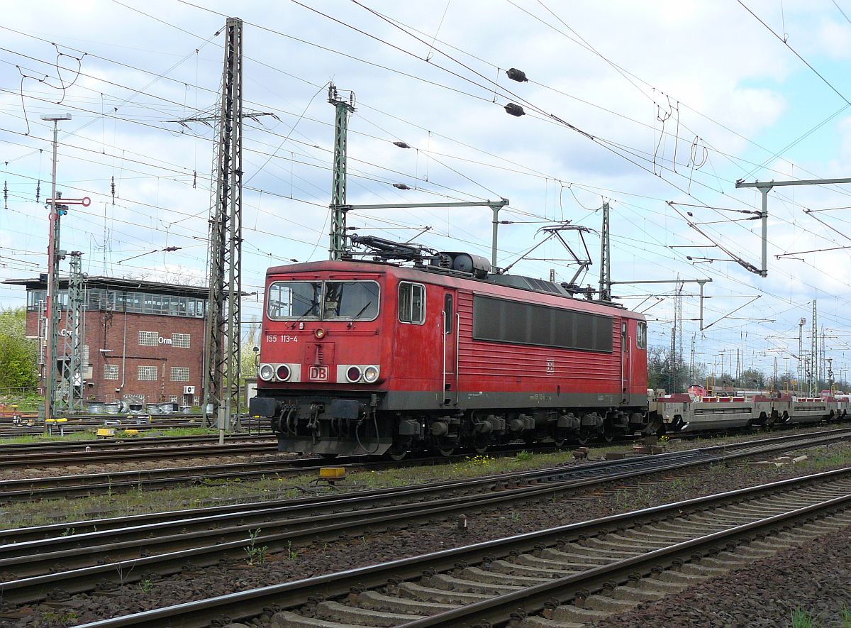 DB Schenker Lok 155 113-4 Oberhausen West 17-04-2015.

DB Schenker locomotief 155 113-4 Oberhausen West 17-04-2015.