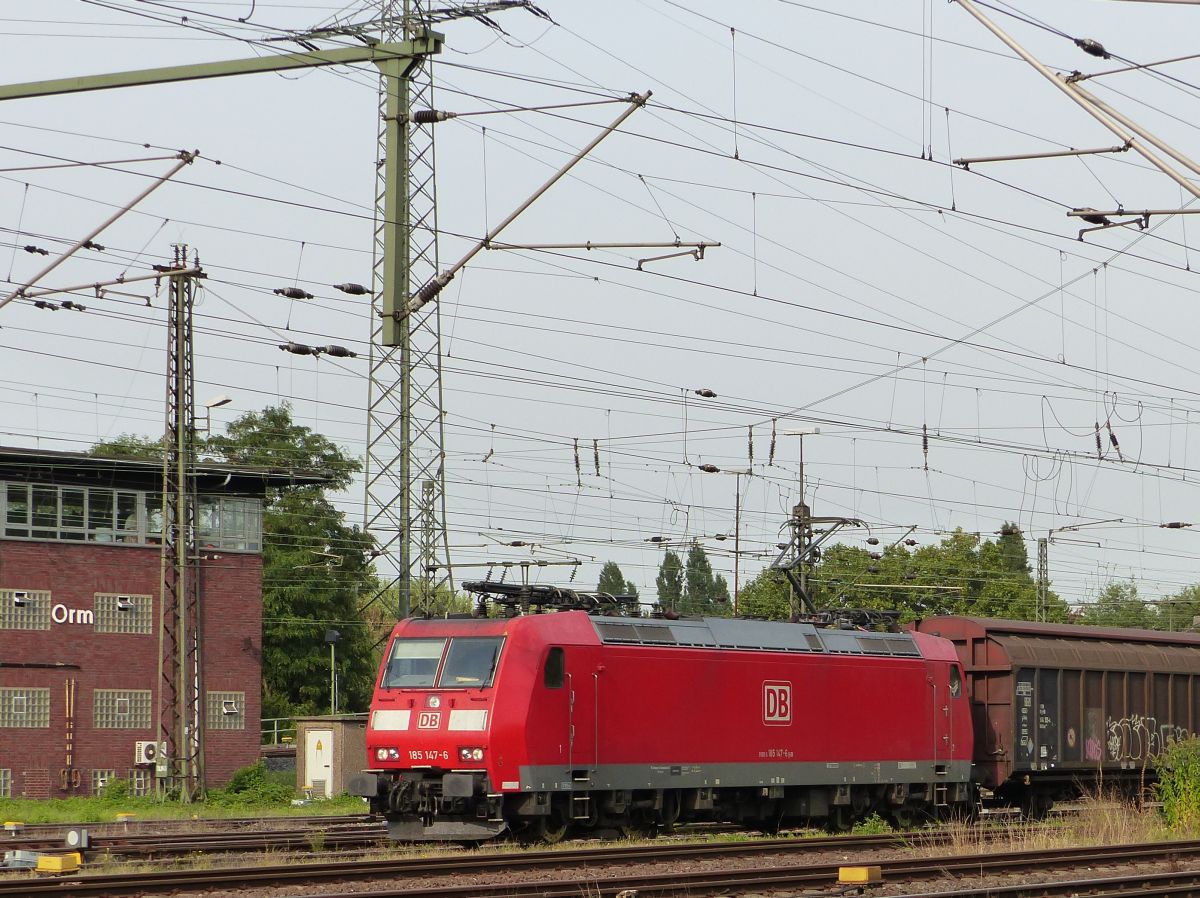 DB Schenker Lok 185 147-6 G�terbahnhof Oberhausen West 22-09-2016.

DB Schenker loc 185 147-6 goederenstation Oberhausen West 22-09-2016.