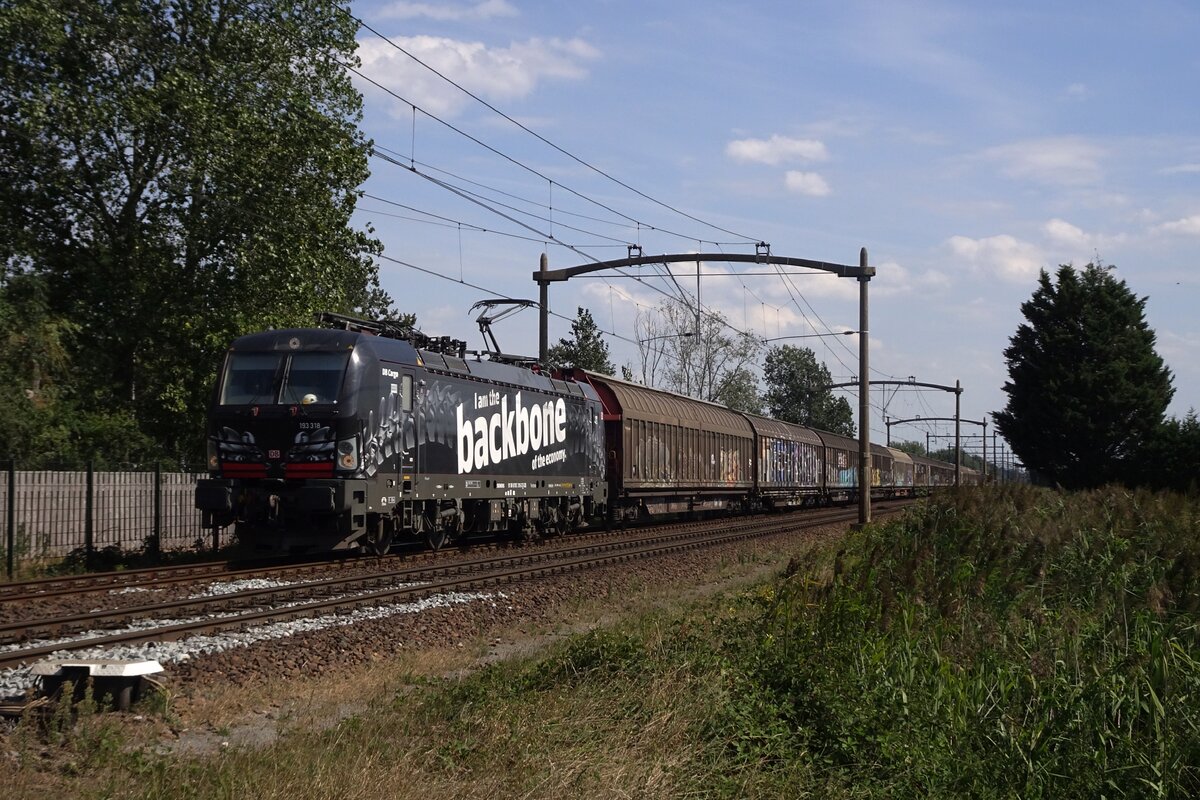 DBC 193 318 durchfahrt Hulten am 2 September 2022.