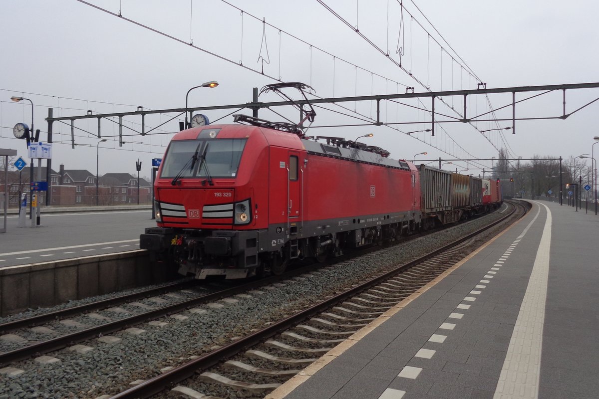 DBC 193 320 mit der verona-KLV durchfahrt am 23 März 2019 Blerick.