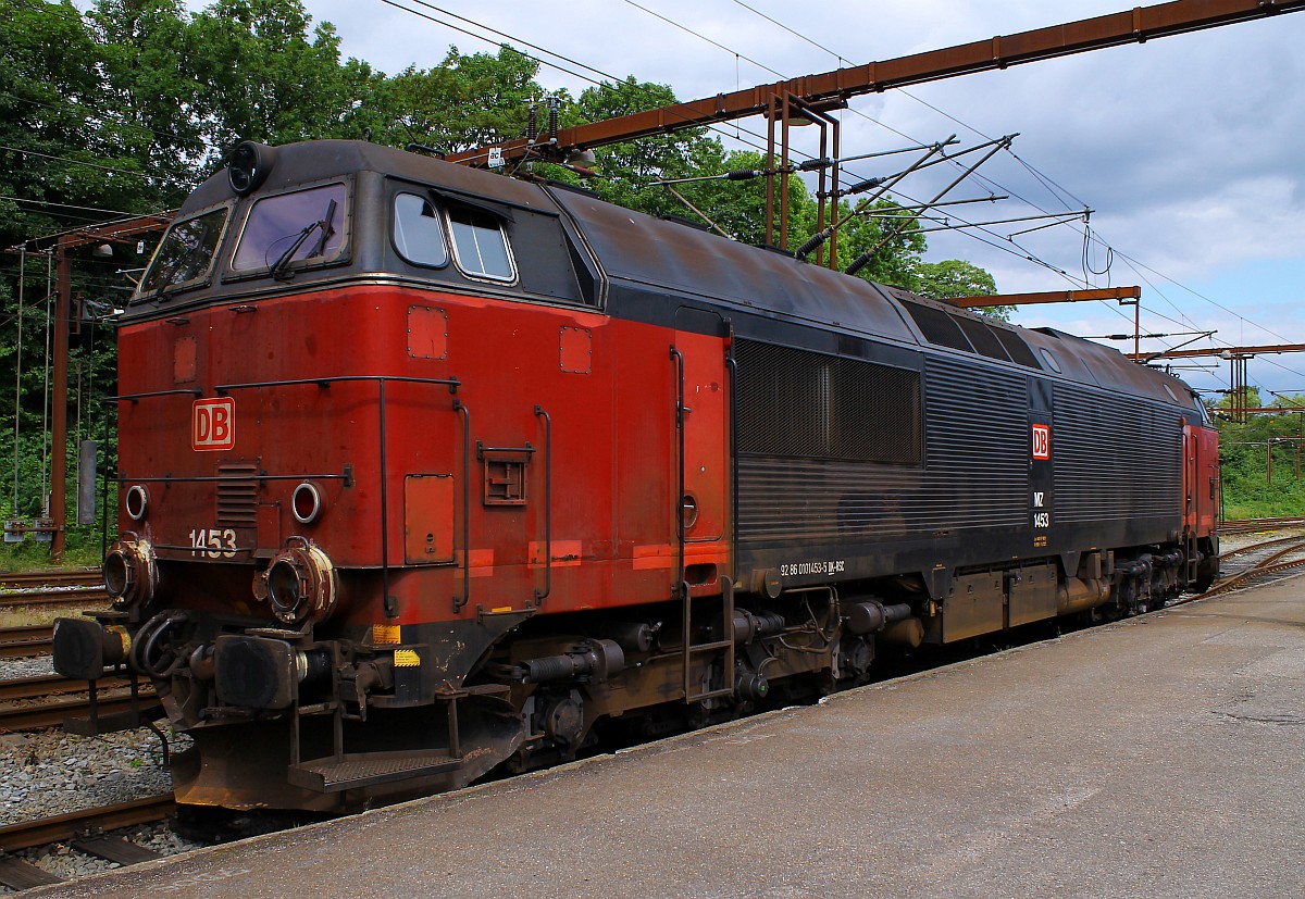 DBS/RSC Litra MZ 1453(Byggenr.3019, NOHAB Sverige 1977, 3900PS, 165km/t, 123t, CoCo)steht hier abgestellt im Bhf Fredericia/DK und wartet auf weitere Aufgaben. Fredericia 24.07.2015