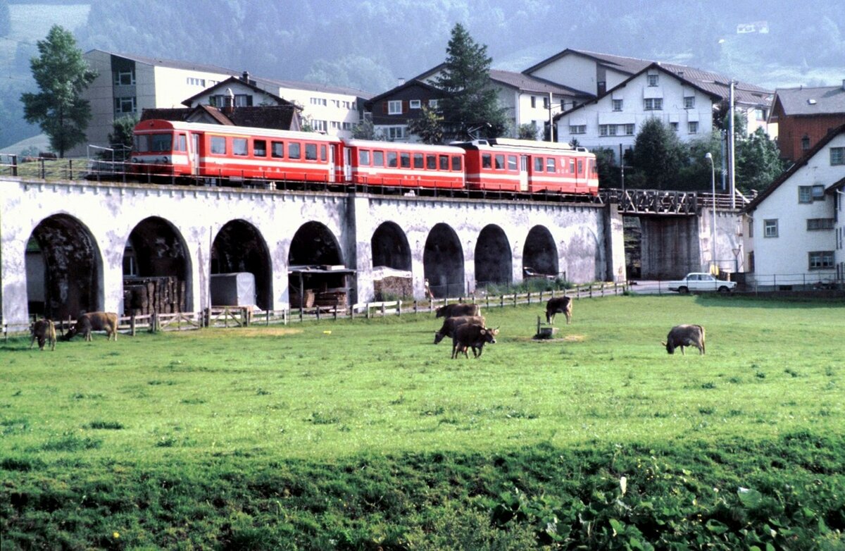 Deh 4/4 Nr.15 der Appenzeller Bahn bei Appenzell am 08.07.1984.