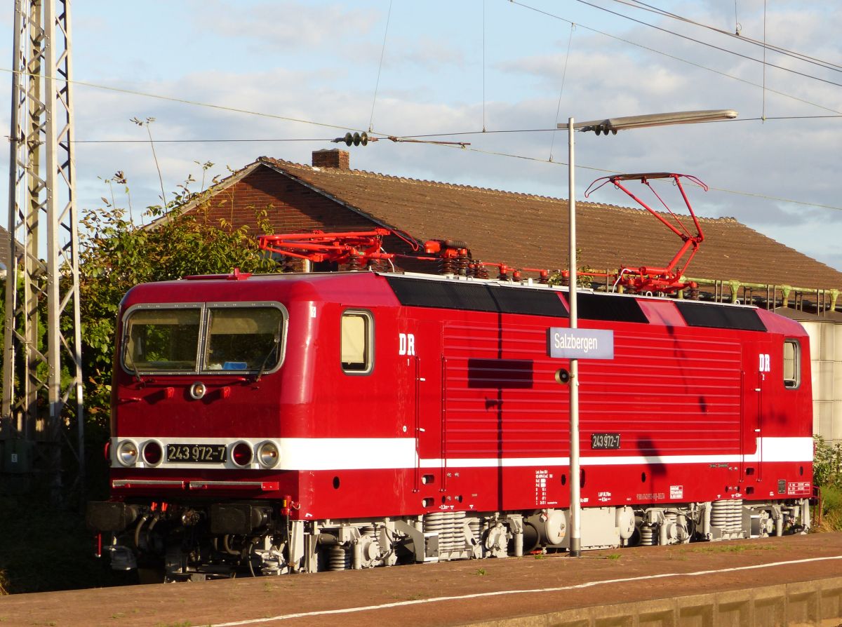 Delta Rail Lok 243 972-7 (NVR-nummer: 91 80 6143 972-8 D-DELTA) Gleis 5 Salzbergen 28-09-2018.


Delta Rail loc 243 972-7 (NVR-nummer: 91 80 6143 972-8 D-DELTA) spoor 5 Salzbergen 28-09-2018.