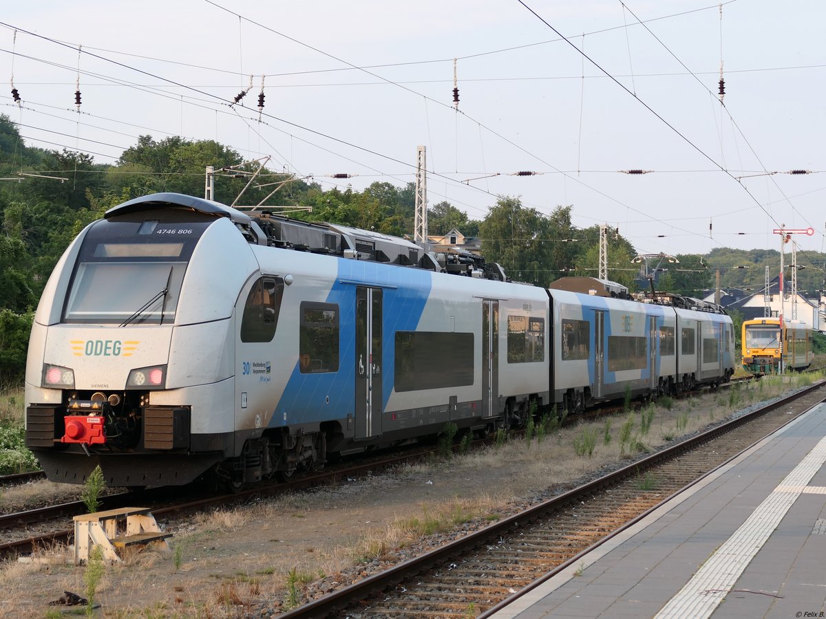 Der defekte 4746 806 der ODEG stand am 08.08.2020 in Sassnitz abgestellt.