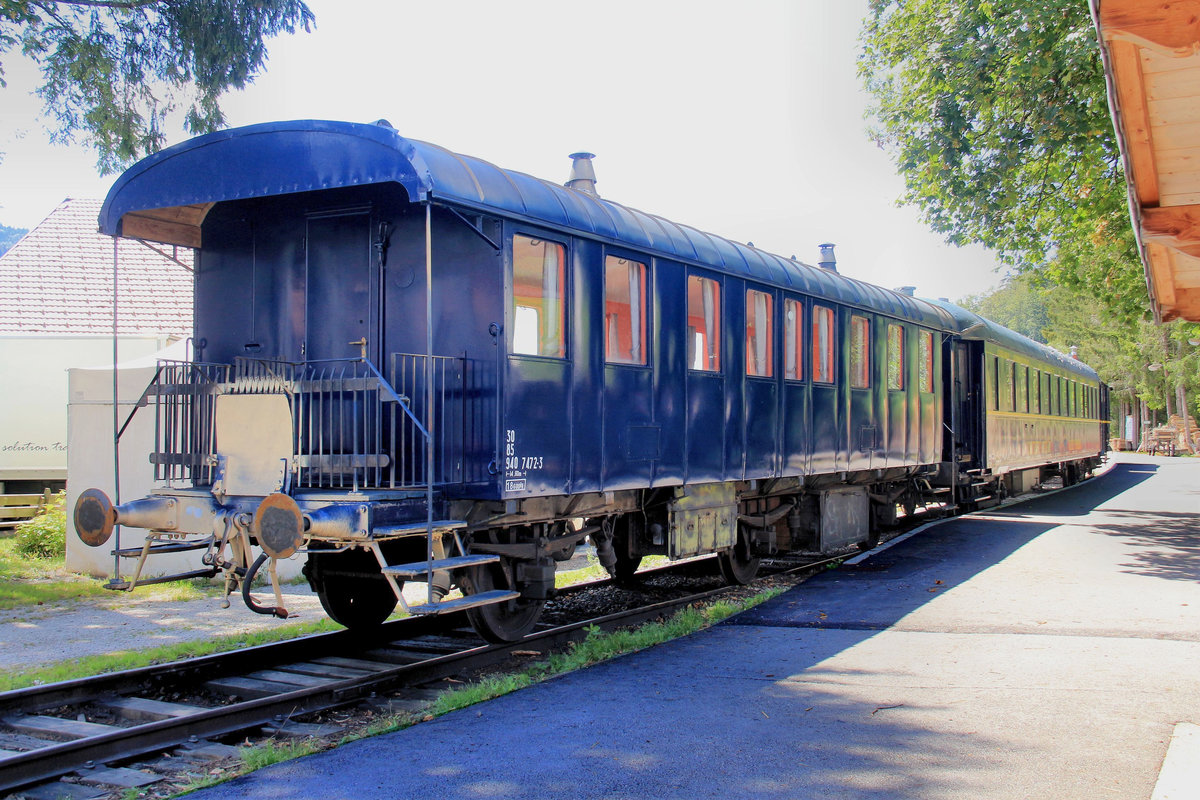 Der ehemalige SBB-Dreiachser 30 85 940 7 472 in Les Hôpitaux-Neufs. 11.August 2018 