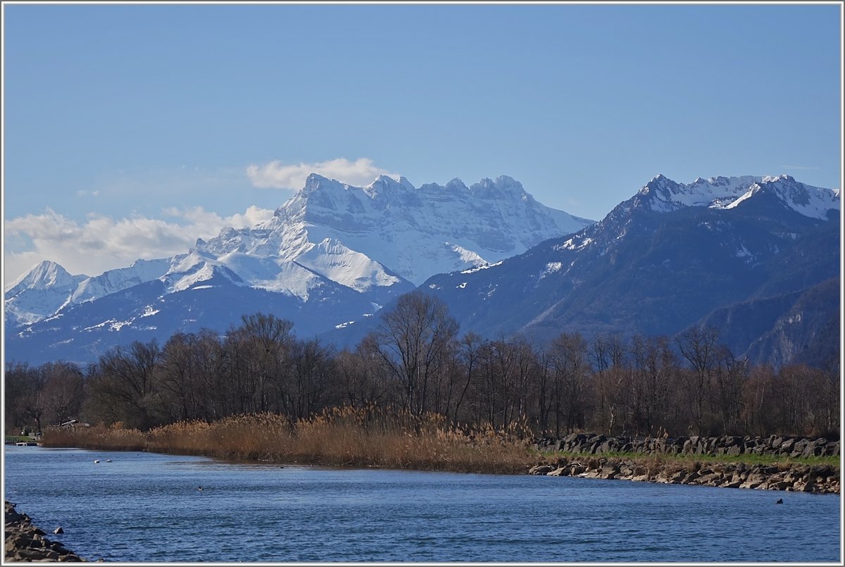 Der immer noch tiefverschneite Dents-de-Midi beim Grande Canal.
(04.04.2018)