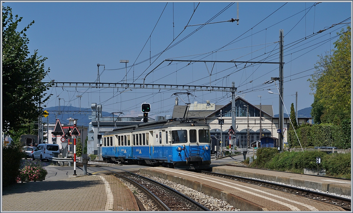 Der MOB ABDe 8/8  Fribourg  erreicht sein Ziel Chernex.
21. August 2018