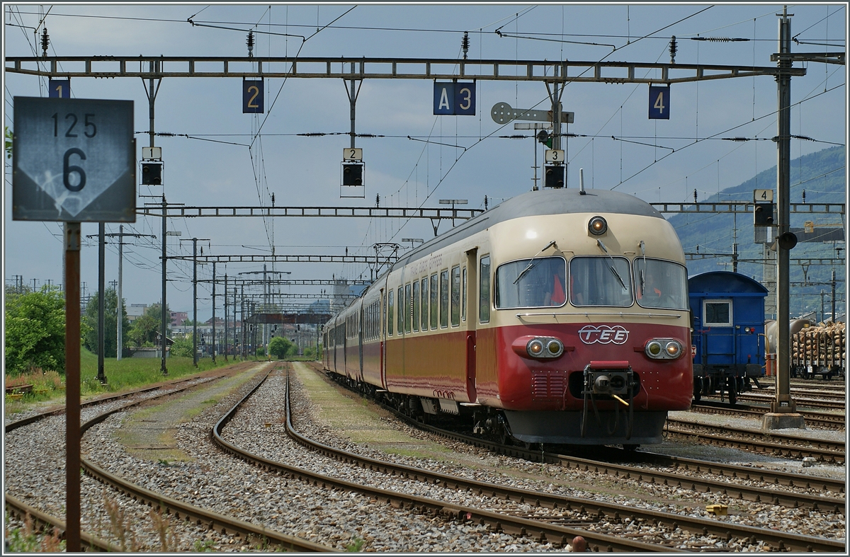 Der RAe TEE im Rangierbahnhof von Biel. 
8. Mai 2009